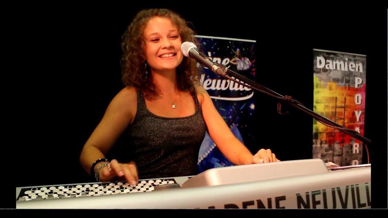 Karene Neuville 16 ans au clavier à Secondigny - Discos