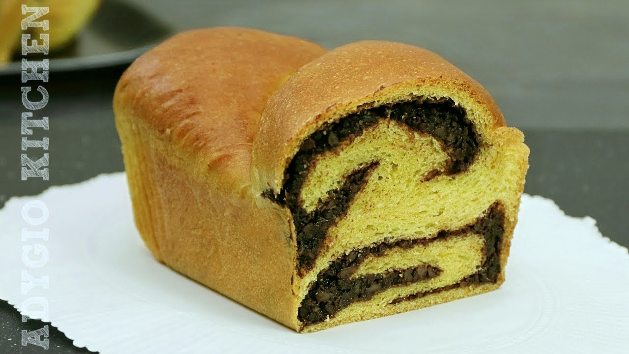 Cozonac pufos de post cu nuca si cacao | Adygio Kitchen