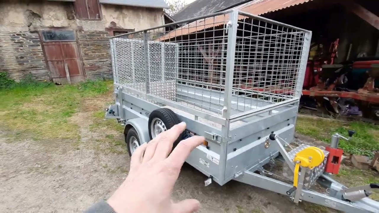 présentation  remorque  lider  robust   ( toute équipé !  )