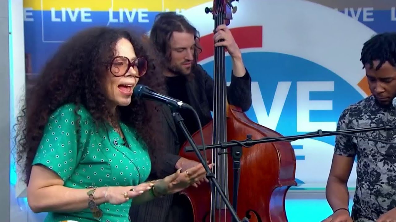 Laura Rain & The Caesars on Live In The D