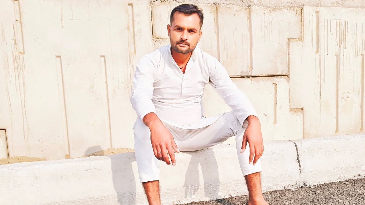 अब्बास भाई सनई वाले बहुत अच्छा दोहा टिप्पा कहते हुए आव देखते हैं 