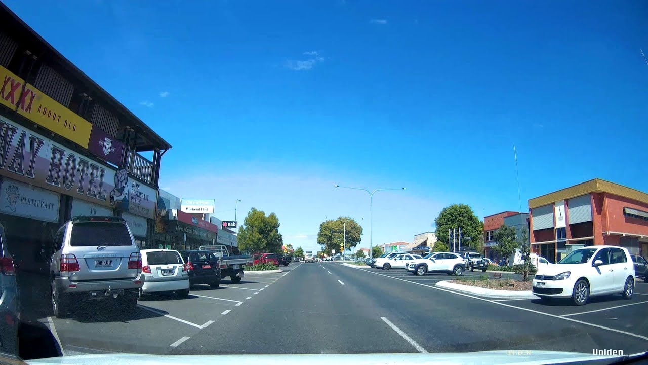 4K DASH CAM AUSTRALIA NORTH QUEENSLAND. Driving through the town of MAREEBA