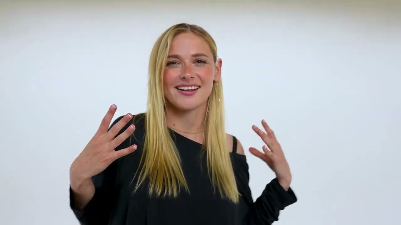 WHO'S AFRAID OF LITTLE OLD ME? in SIGN LANGUAGE (CC)