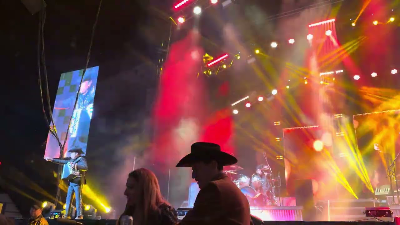 Los Tigres del Norte - La Reina del Sur - All State Arena