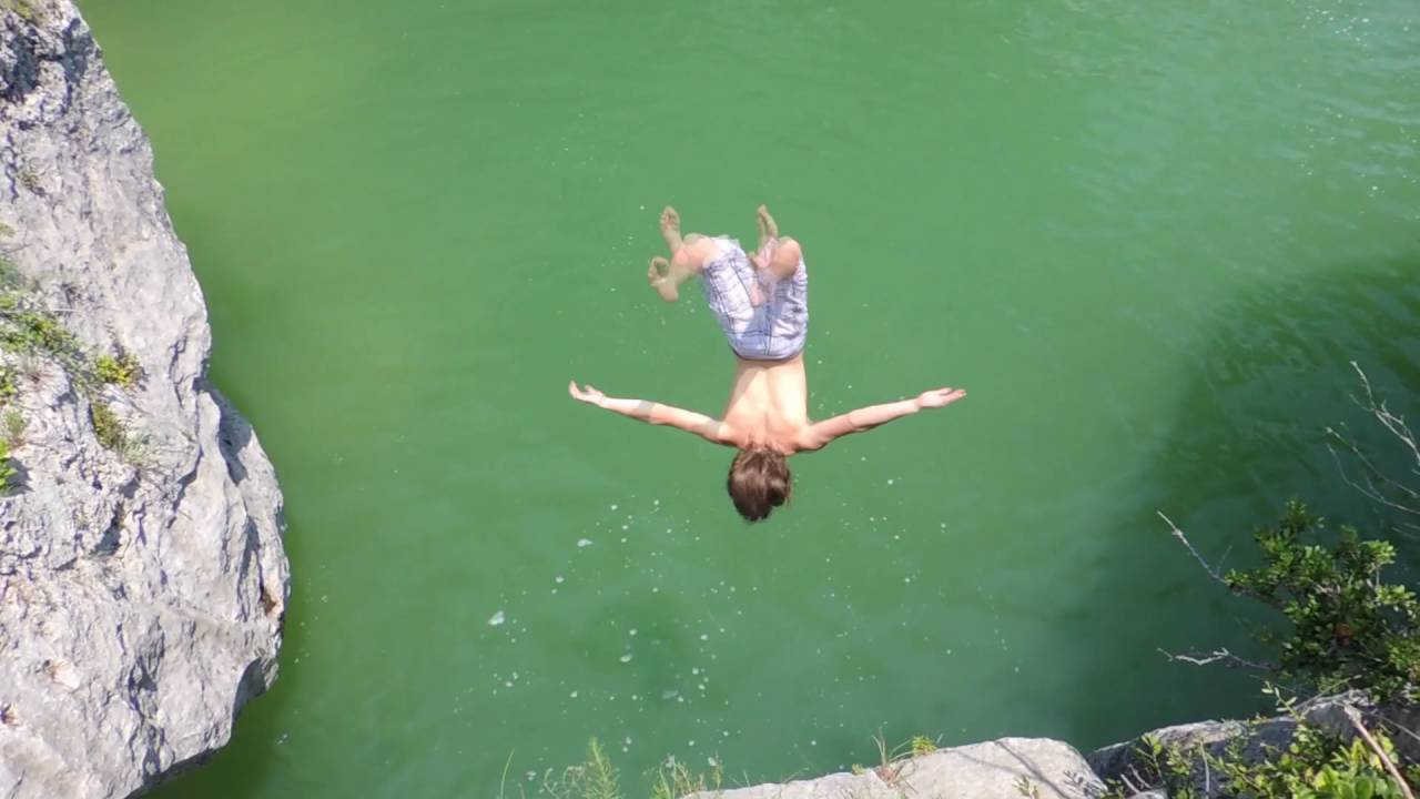 Cliff Jumping in a Natural Pool (HD) with a Phantom 4 Drone