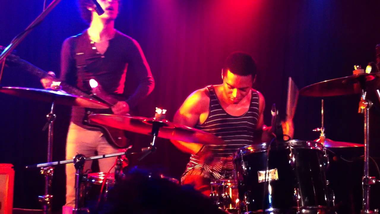 Deantoni Parks with Omar Rodriguez-Lopez Group
