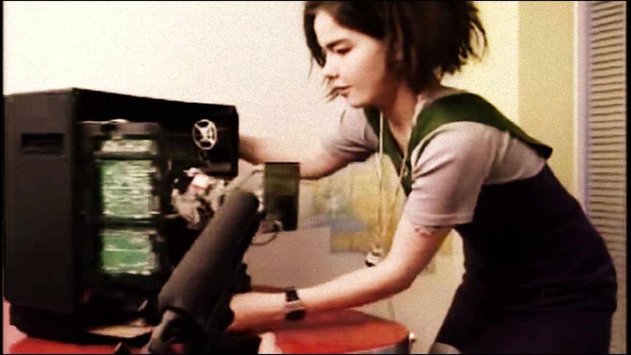 Björk's weird interview
