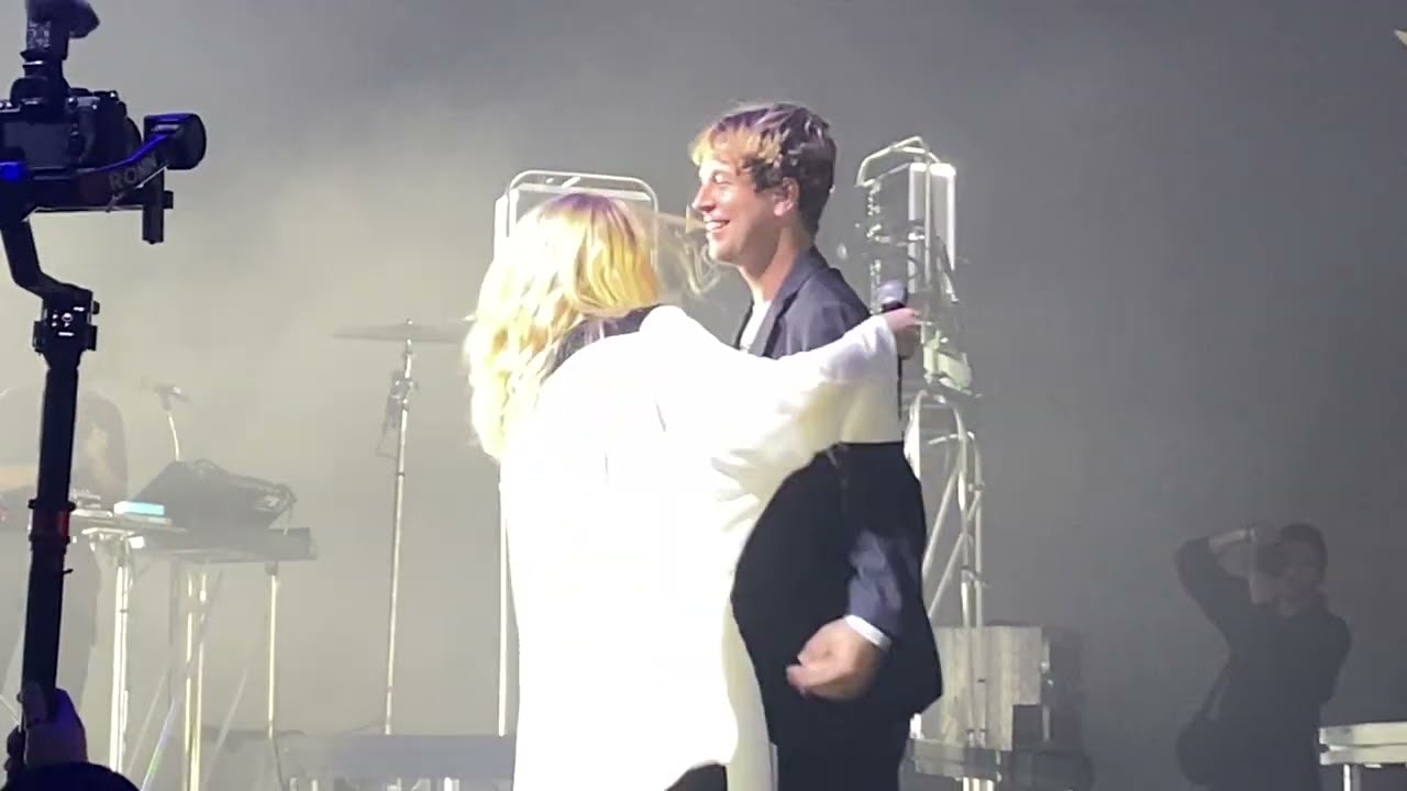 Zaho de Sagazan & Tom Odell Flying & Another Love @L'Olympia Paris 14 09 2025