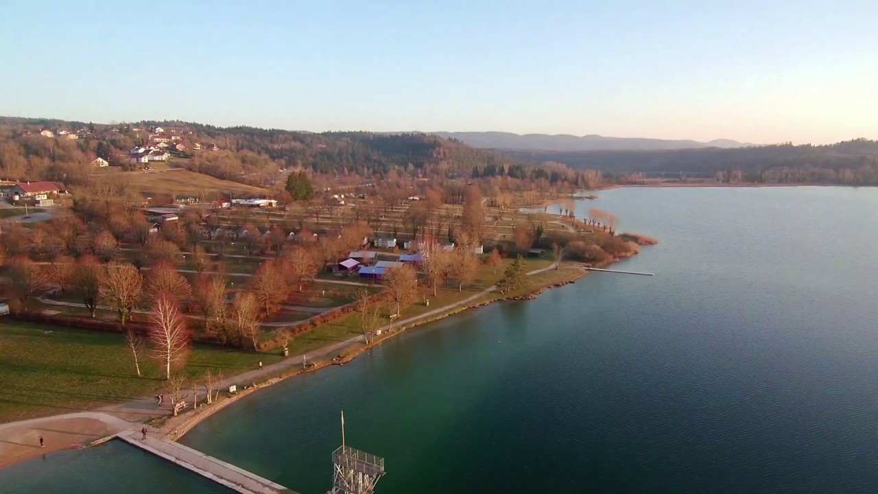 Clairvaux les lacs.  Lac de vouglans. Jura . Drone . Franche comté.Camping Le Fayolan