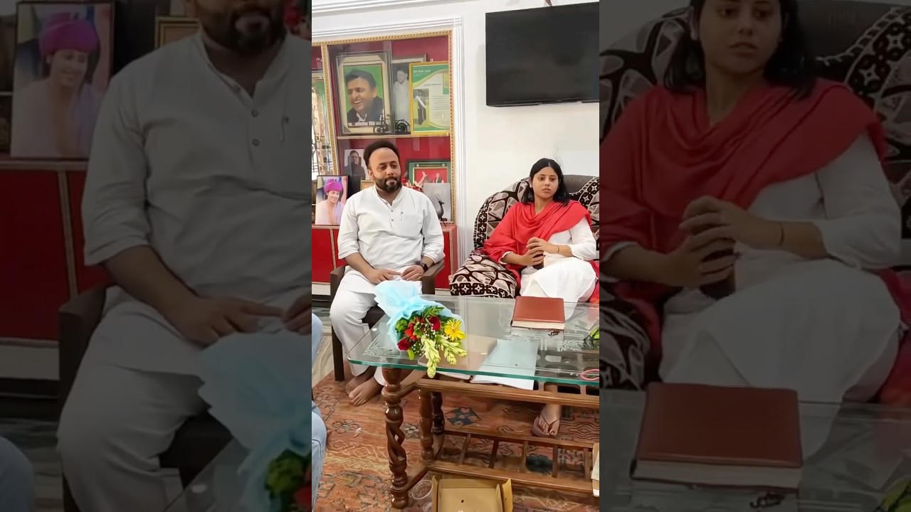 Priya Saroj | Tufani Saroj | Varanasi Airport | Parliament House | Akhilesh Yadav | Samajwadi Party