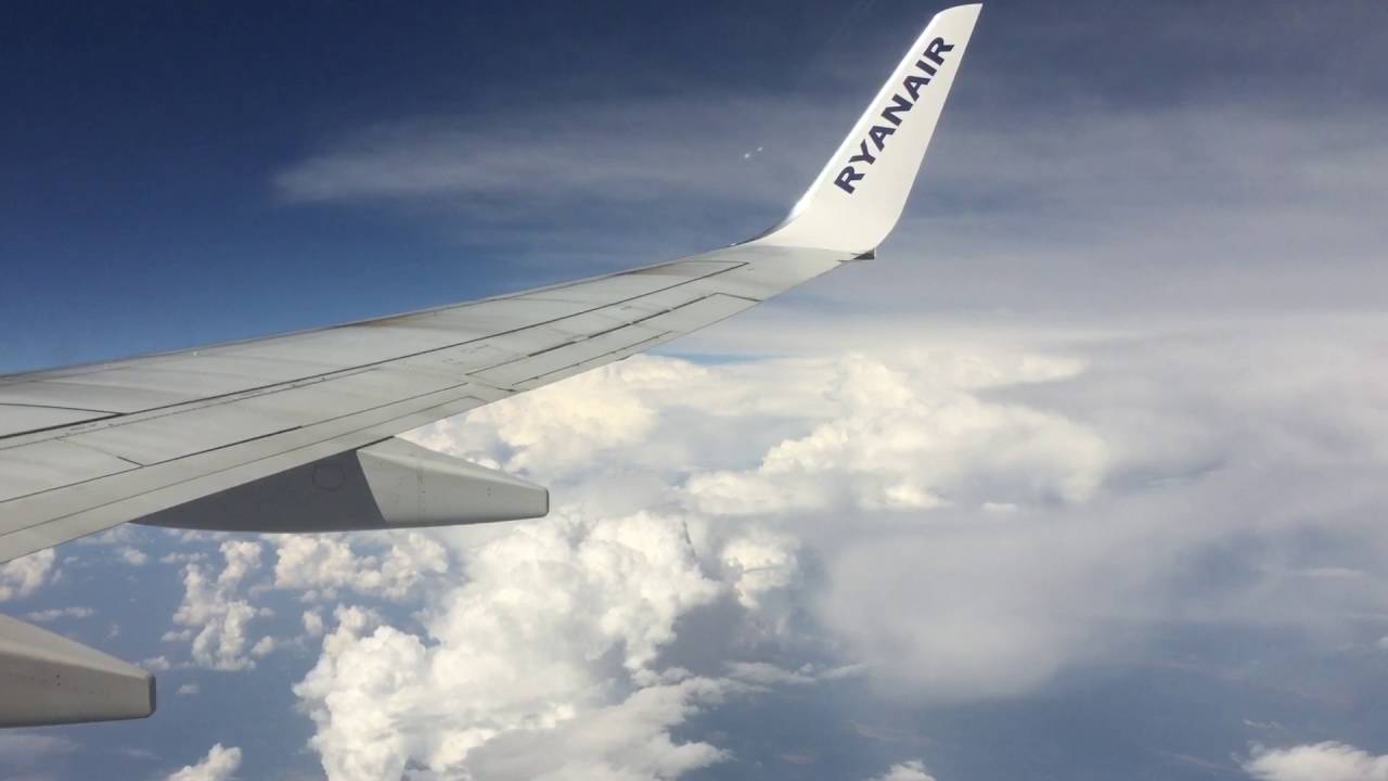 Ryanair Take Off From Budapest Ferenc Liszt International Airport - Hungary