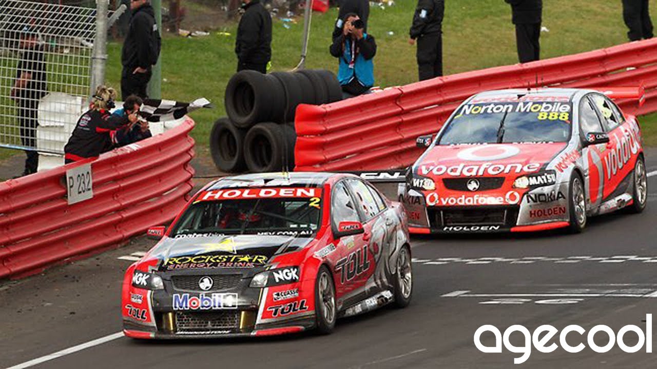 V8 Supercars Flashback - Lowndes vs Tander Showdown at Bathurst (2011)