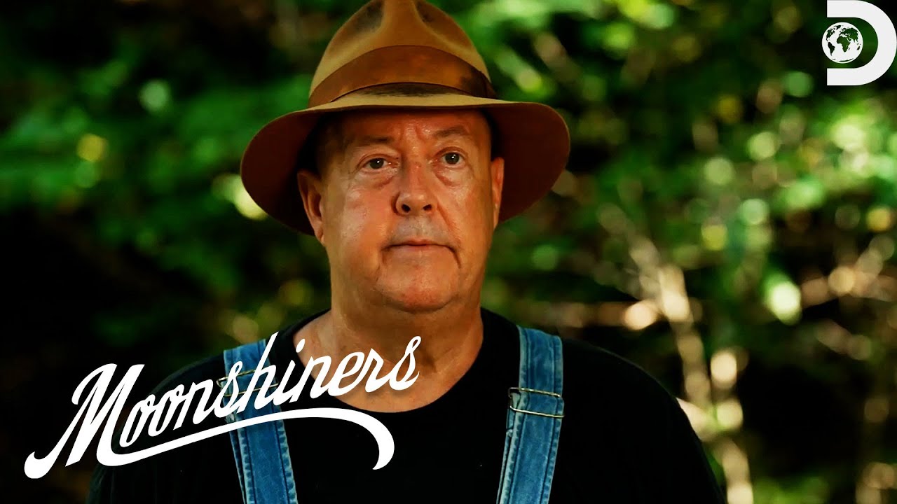 The Secret Behind Mark’s Irresistible Sweet Corn Moonshine | Moonshiners | Discovery