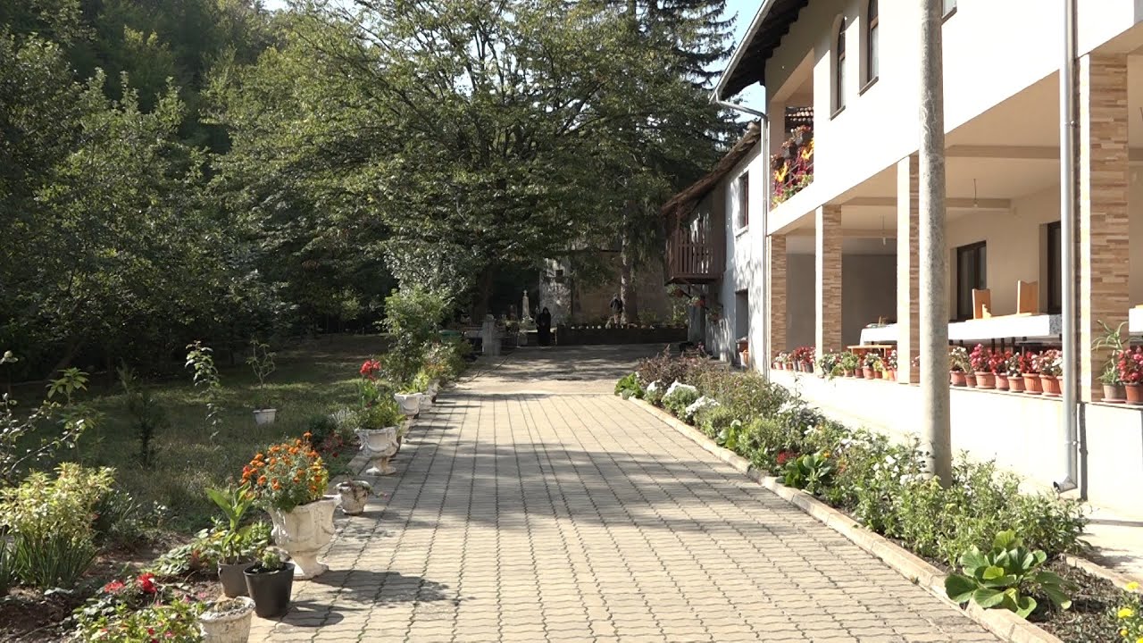 SVETINJE - Manastir Svetog Nikole Mirlikijskog u Svojnovu