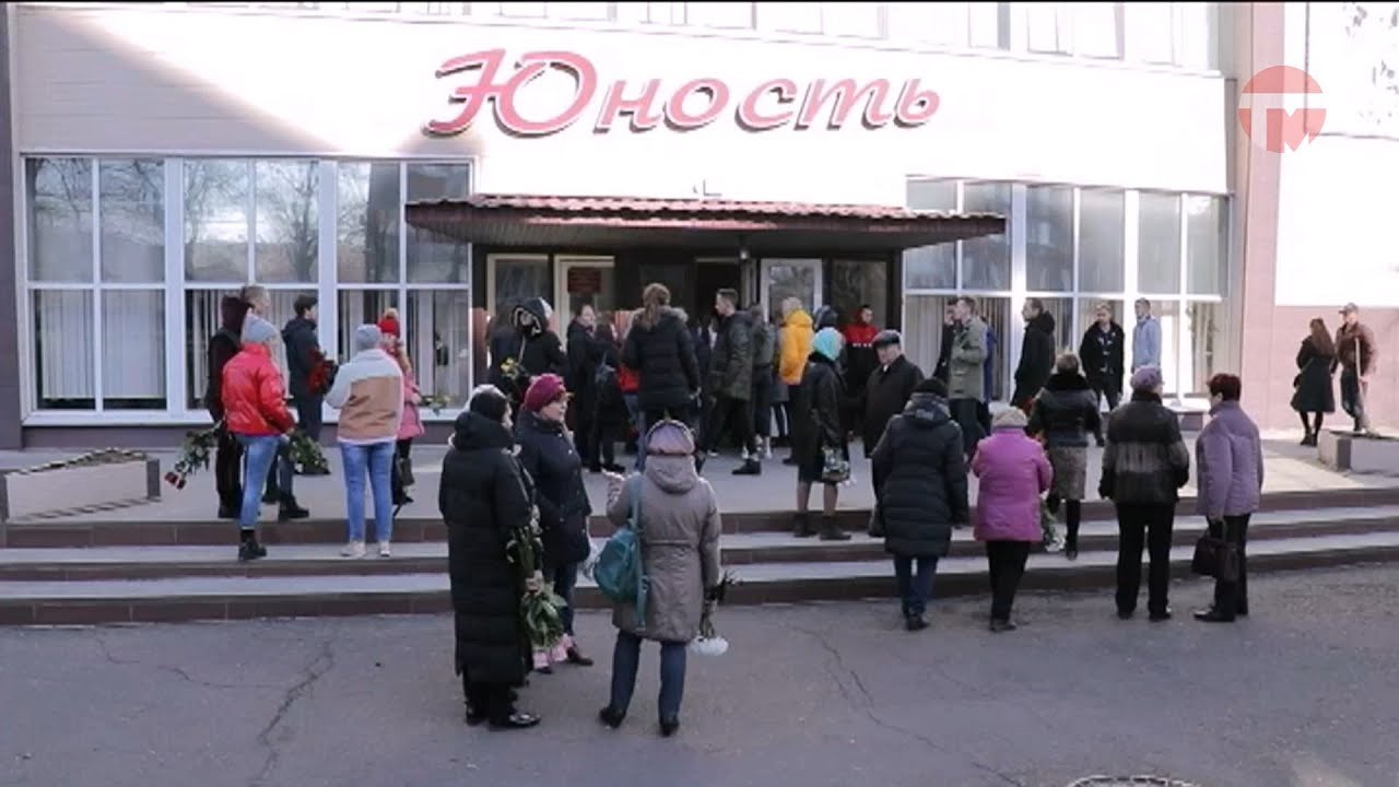 Уссурийск простился с директором Краевого колледжа культуры Евгенией Пробейголова