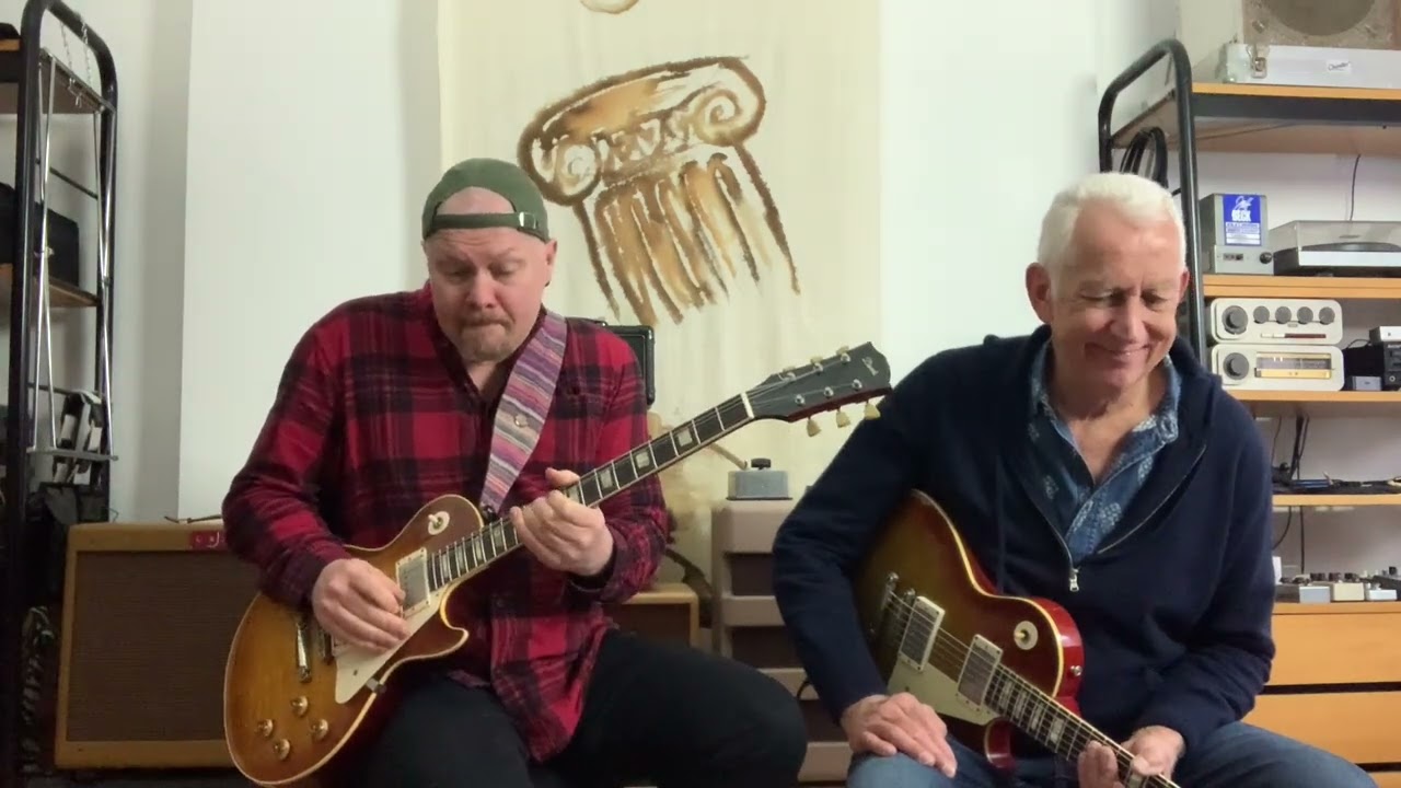 Bursts! Comparison of two modern replicas with a '58