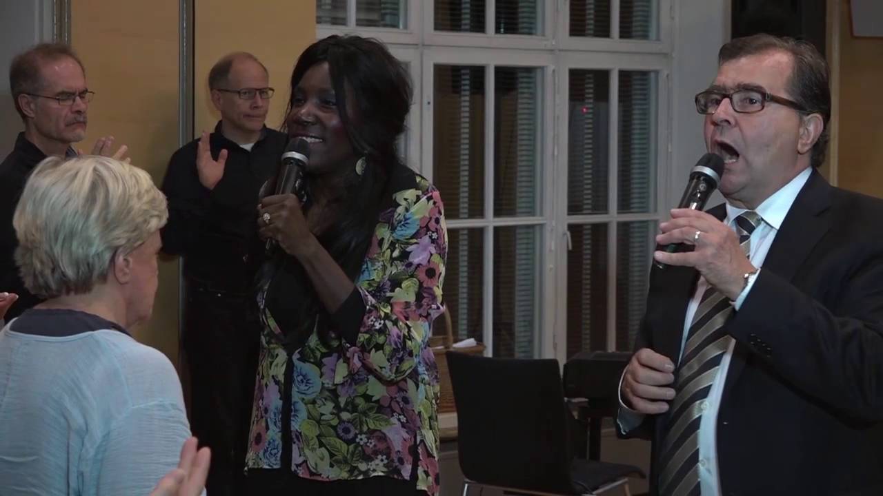 Juannine Fox: Miten voit pelastua?/How you can be saved?