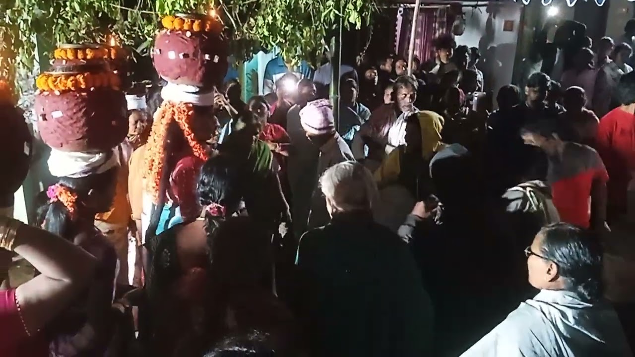 9989247908