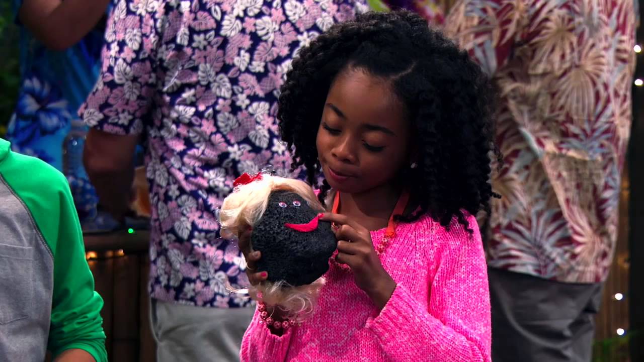 Jessie's Aloha Holidays - Trailer | JESSIE | Disney Channel