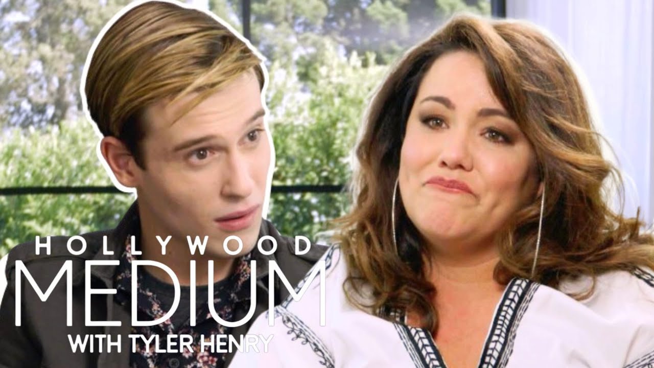 Tyler Henry Connects Katy Mixon To Her Baby Sister Lost In Tragic Accident | Hollywood Medium | E!