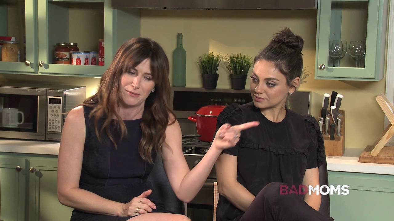 Интервью BAD MOMS: Мила Кунис и Кэтрин Хан