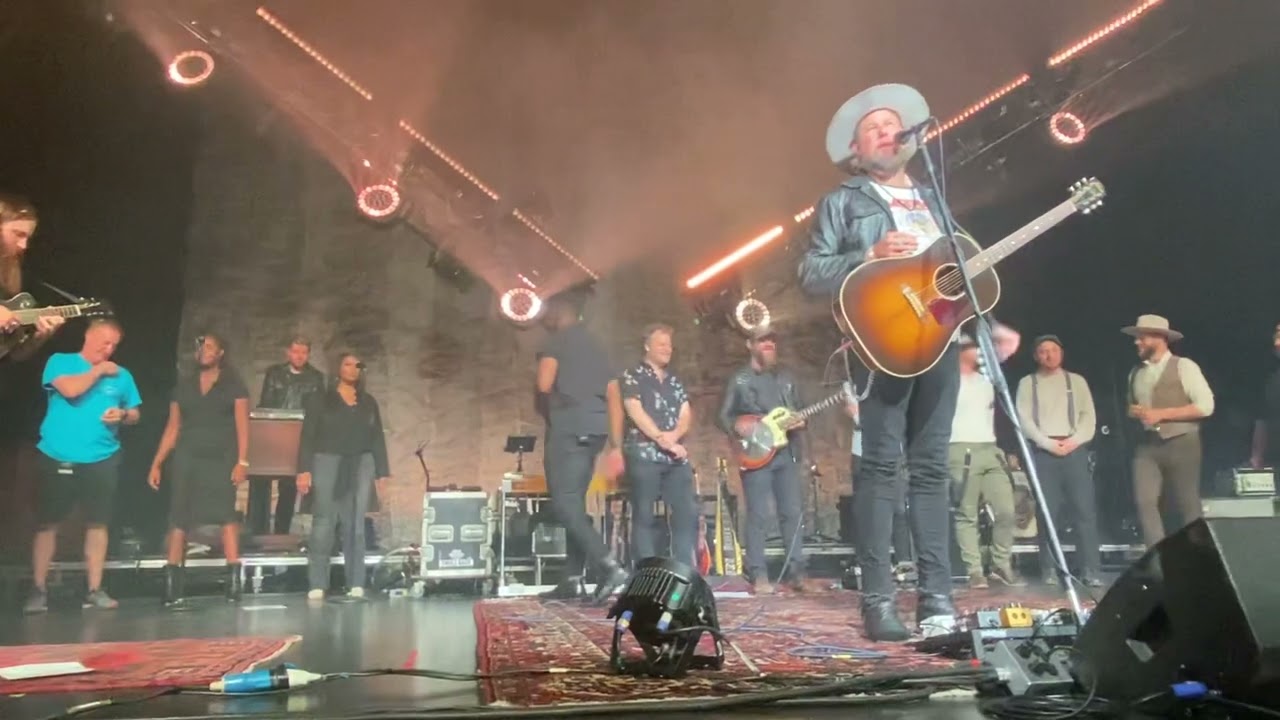 @zachwilliamsofficial Live- Flesh and Bone #zachwilliams #fleshandbone #christianmusic