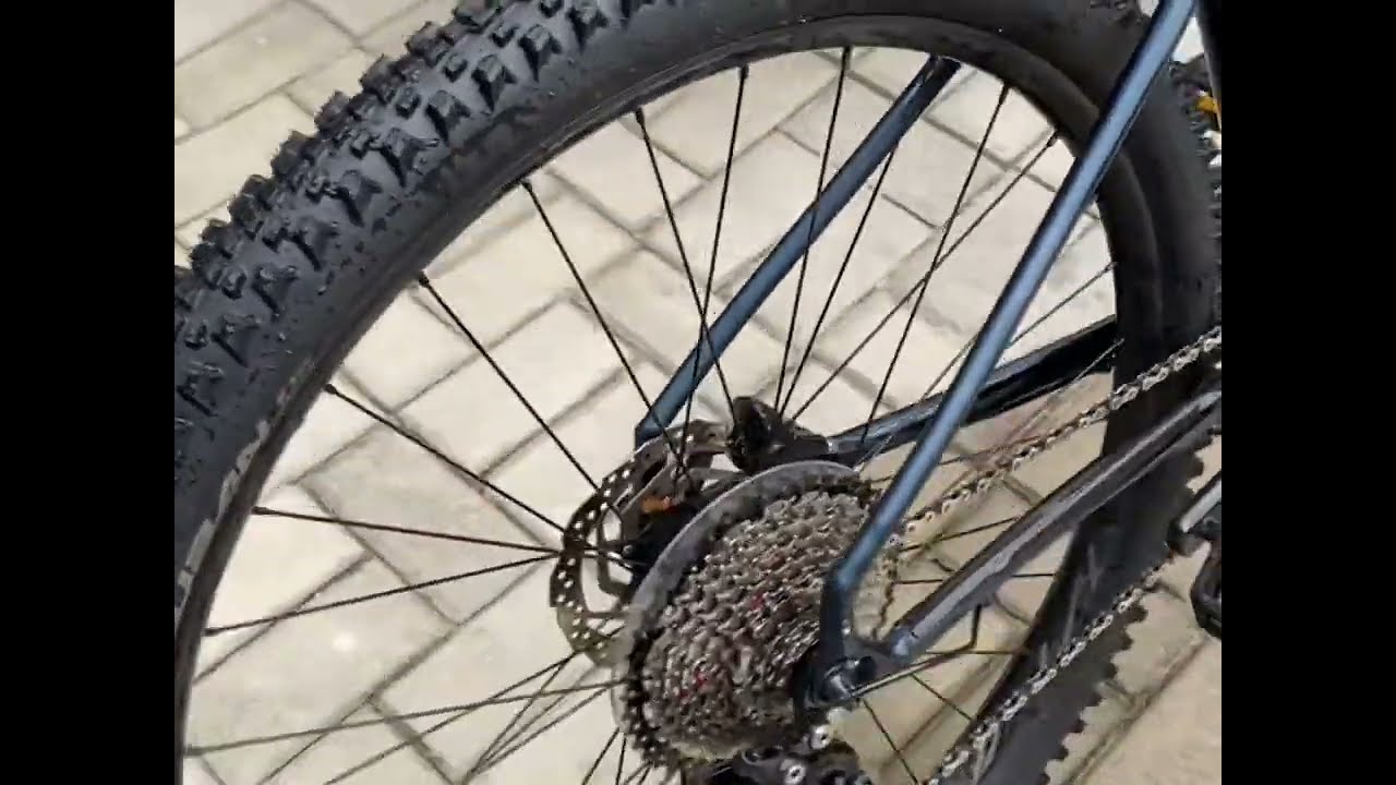 Comparativo review Pneu Continental Ruban 29 2.3 x Specialized Fast Track 29 2.3