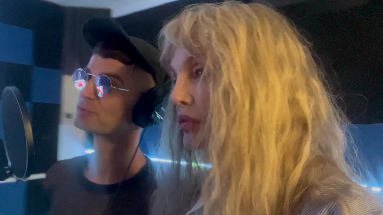 Arielle Dombasle & Charly Voodoo - Oh, back to the music, back to lights…
