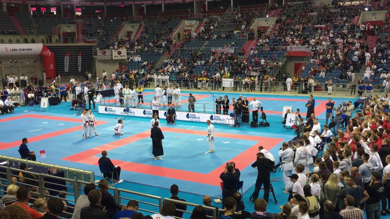 Mistrzostwa Świata Karate Trad. 2016 - kumite druż. finals - Maria Depta
