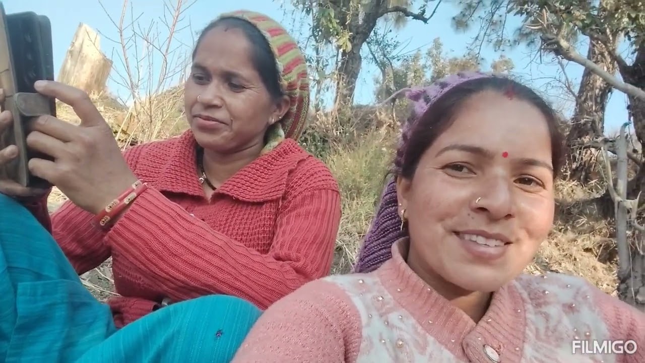 होली खेलने के चक्कर में फोन ही टूट गया😥☹️