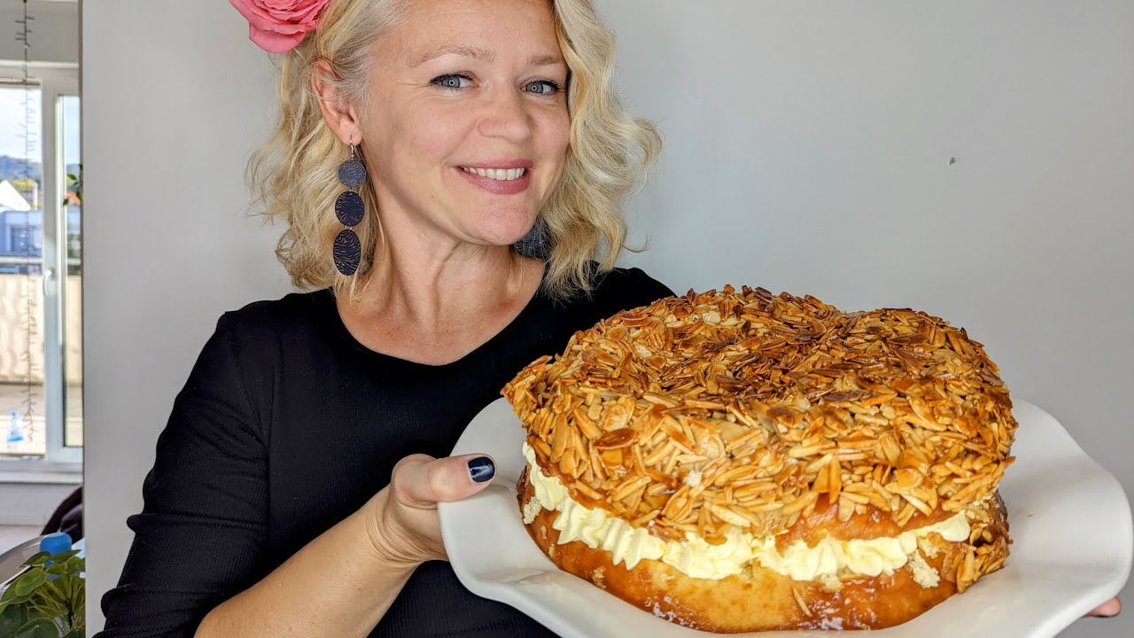 Bienenstich mit zarter Buttercreme - besser wie die Gekauften! Leckeres Rezept - leicht erklärt
