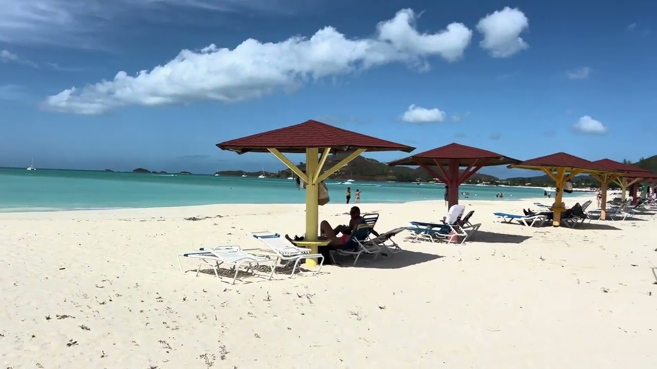 Antigua Jolly Beach