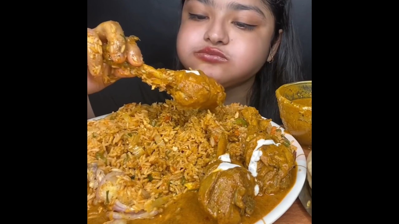 ASMR: EATING SPICY CHICKEN CURRY🔥 BASMATI RICE || #shorts #mukbangn#asmreating #mukbangasmr #asmr
