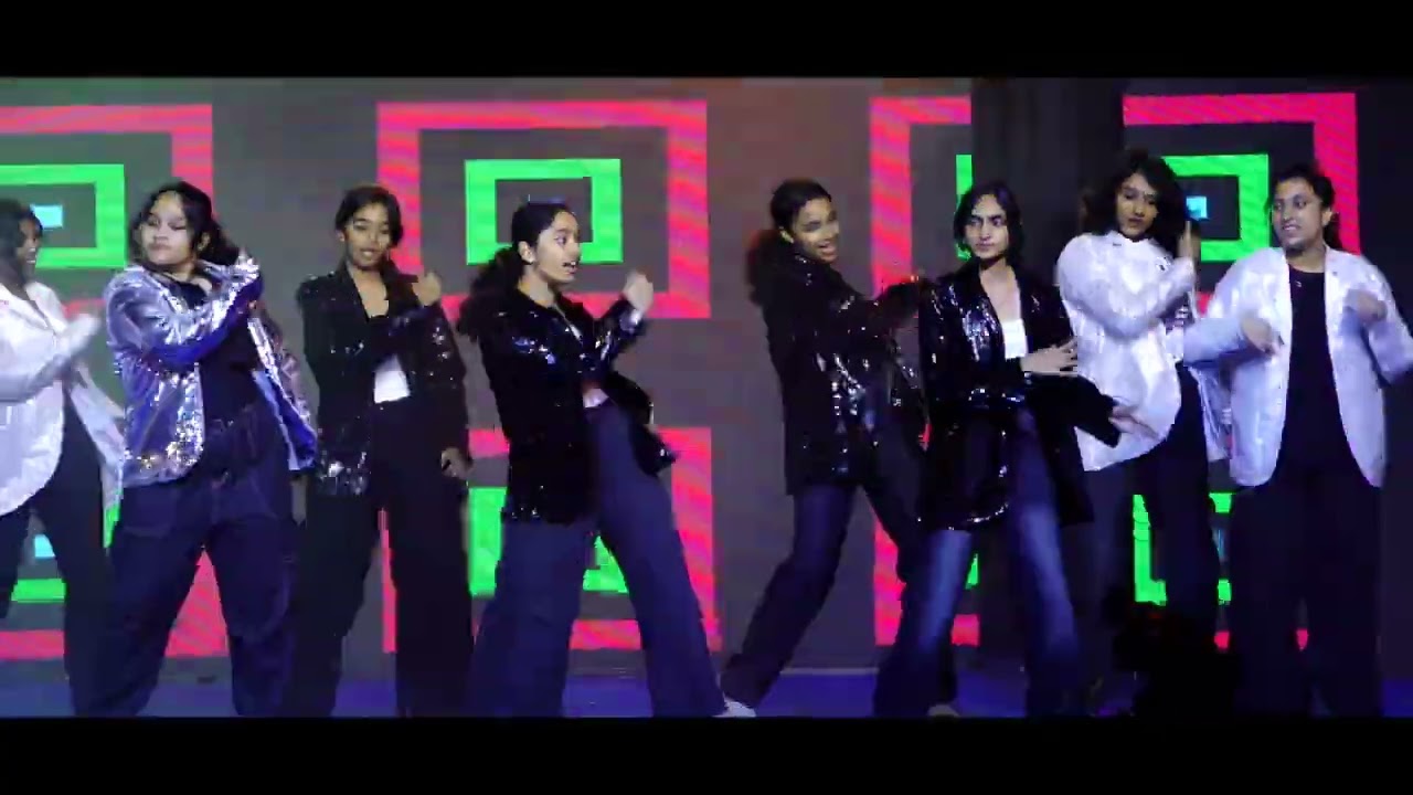 PLUS 1 GIRLS