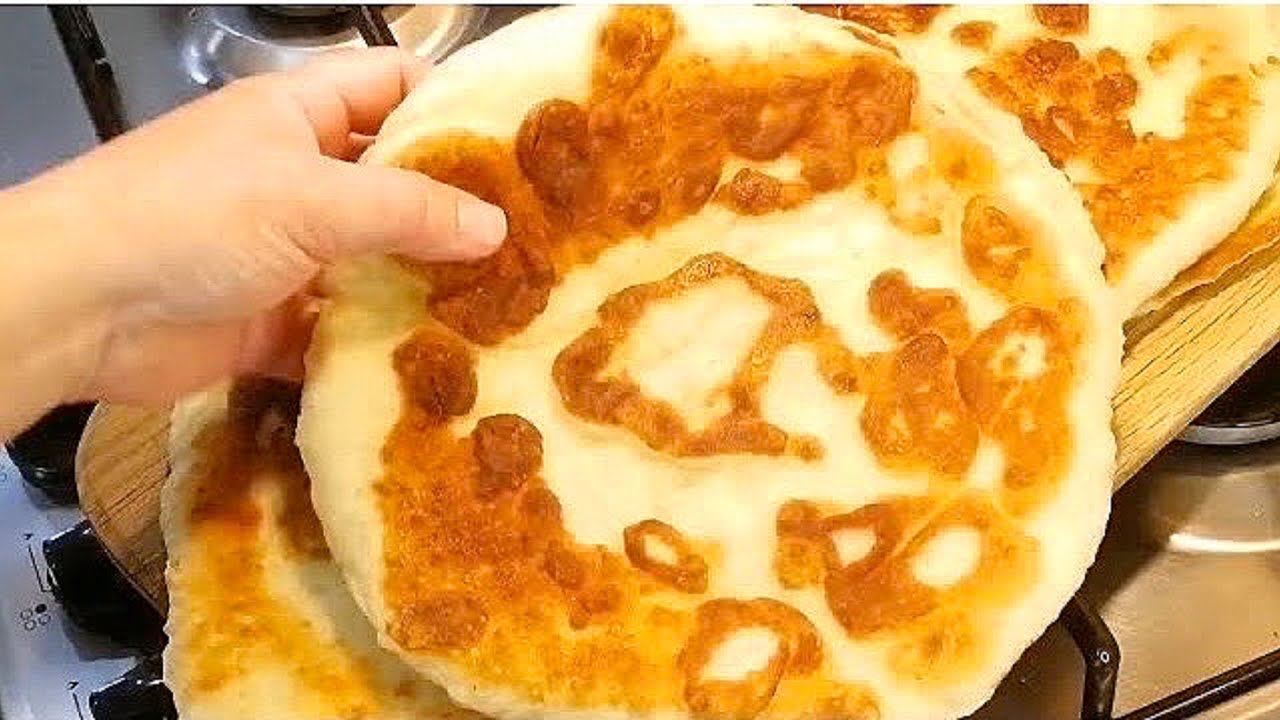 У меня их любят все! Показываю, как я готовлю  вкусные лепёшки на кефире, когда дома нет хлеба!