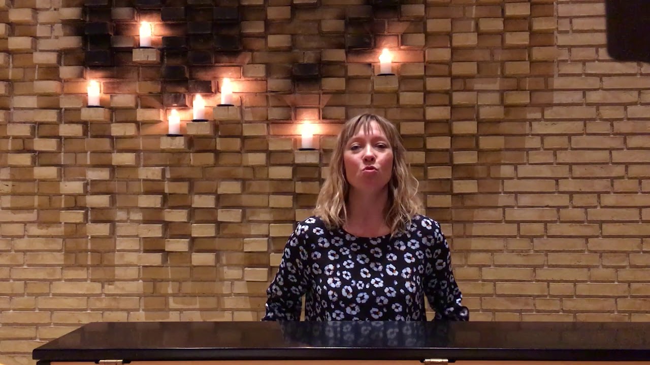 Skalborg Kirke: Babysalmesang - Lyset er i dine øjne