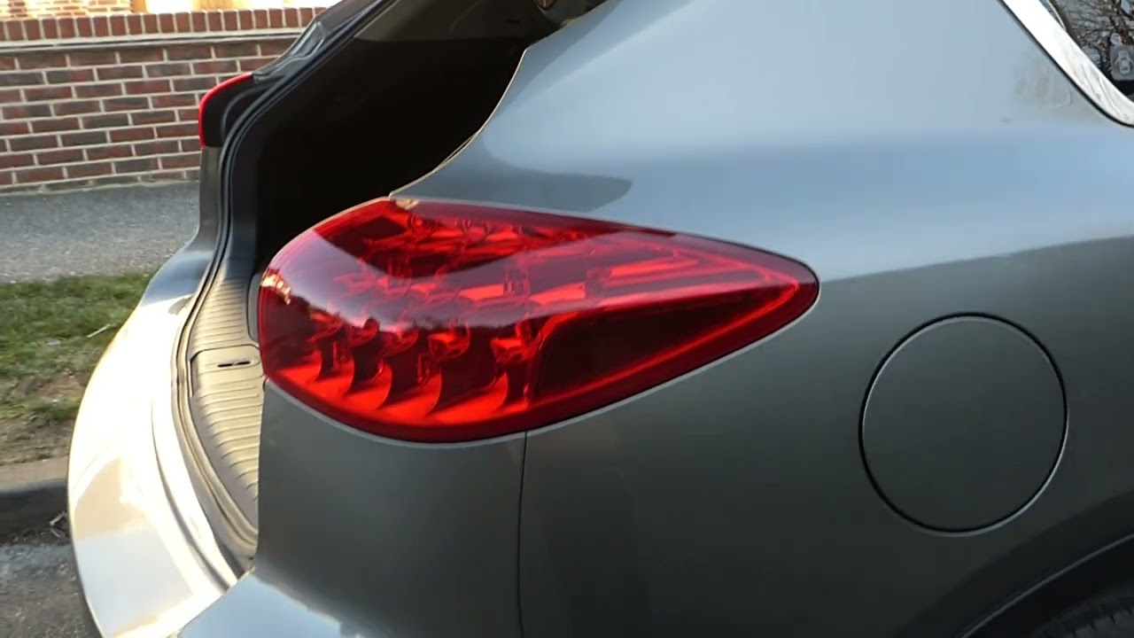 2009 NISSAN SKYLINE CROSSOVER 370GT - 333BHP