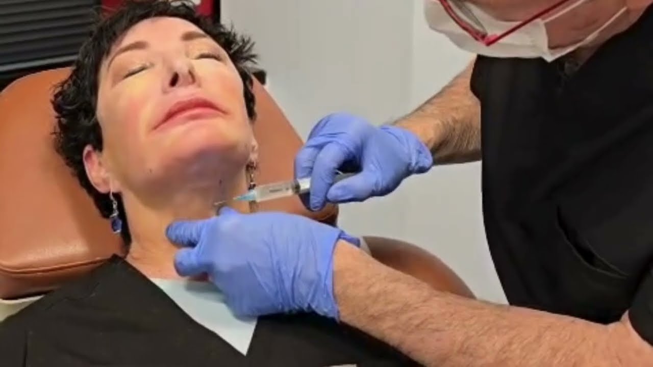 Dr. Dean Kane Injects Sculptra for Lauri's Neck