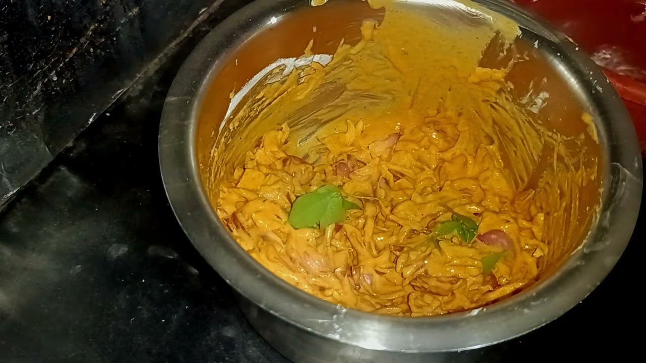 #OnionPakoda #PakodaRecipe #CrispyPakoda #IndianSnacks #TeaTimeSnacks #StreetFoodIndia
