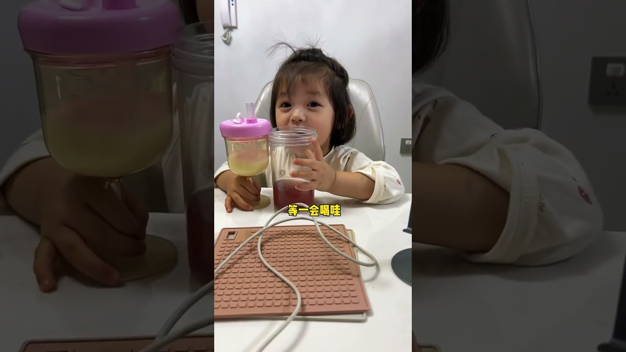 The villain Xuan is back online again#Creative breastfeeding method#The baby is learning t