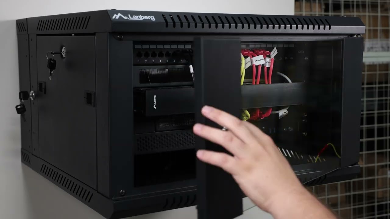 Lanberg WF02 &ndash; Dwusekcyjna Szafa Rack 19&Prime; | Elastyczność i Bezpieczeństwo