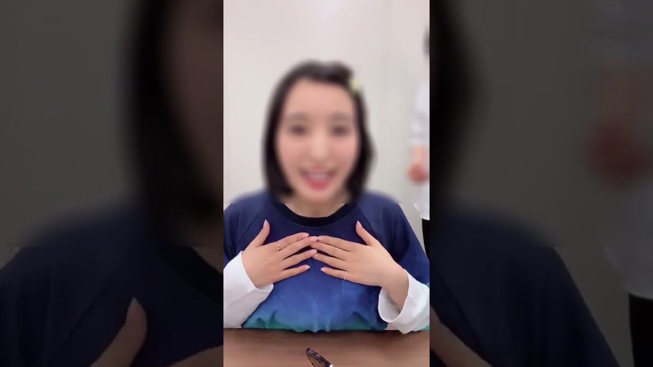 佐倉綾音 無防備な胸元