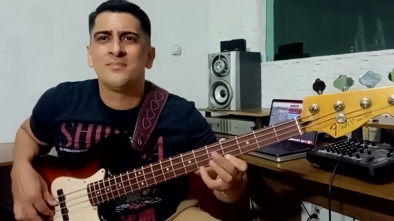 Sweet Child O' Mine (bass cover Cristiano Carvalho)