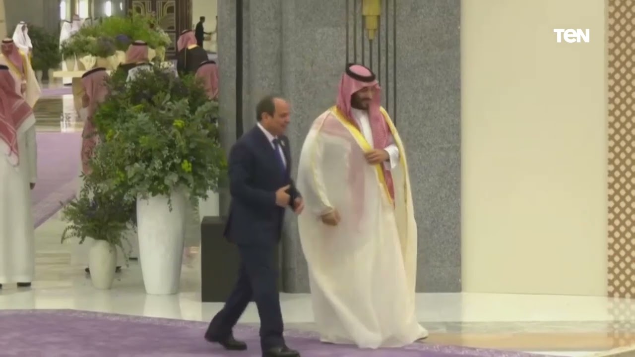 شاهد لحظة وصول الرئيس السيسي لـ مقر  القمة العربية في جدة