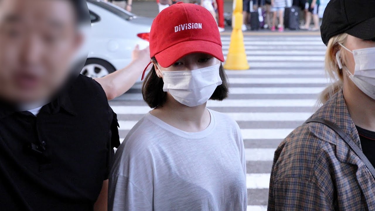 180813 모모랜드(MOMOLAND) 낸시(Nancy) 입국 [인천공항] 4K 직캠 by 비몽