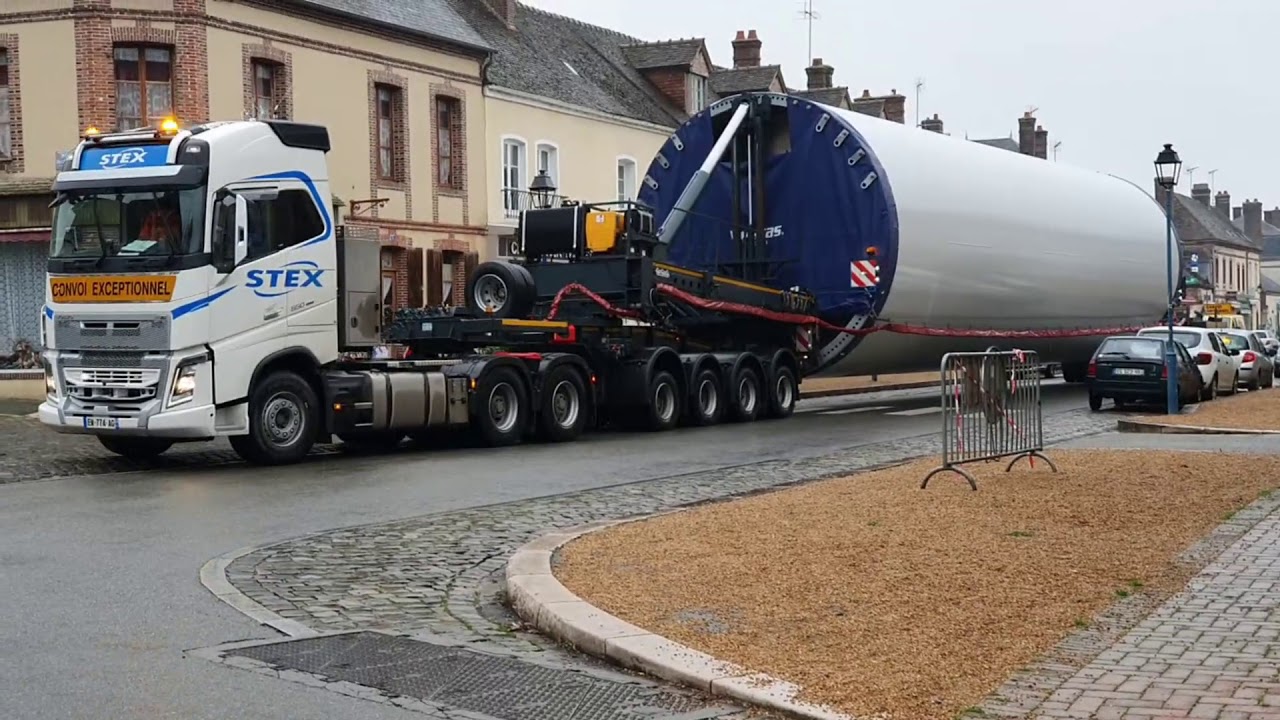 transport d un mat d éolienne de 5 mètres de diamètre 48 mètres de long et 78 tonnes by Lcd prod