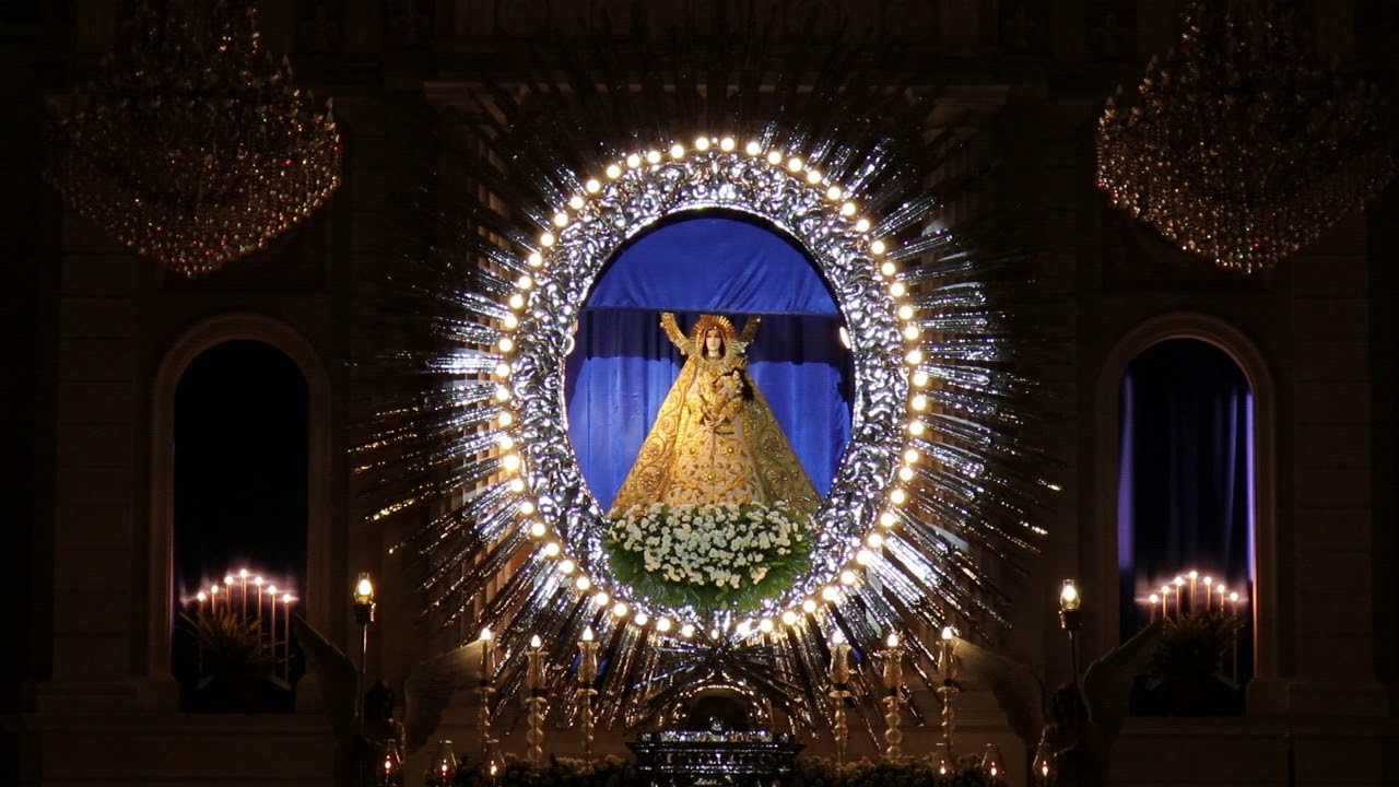 La Naval de Angeles: Enthronement and Besa Manto 2018