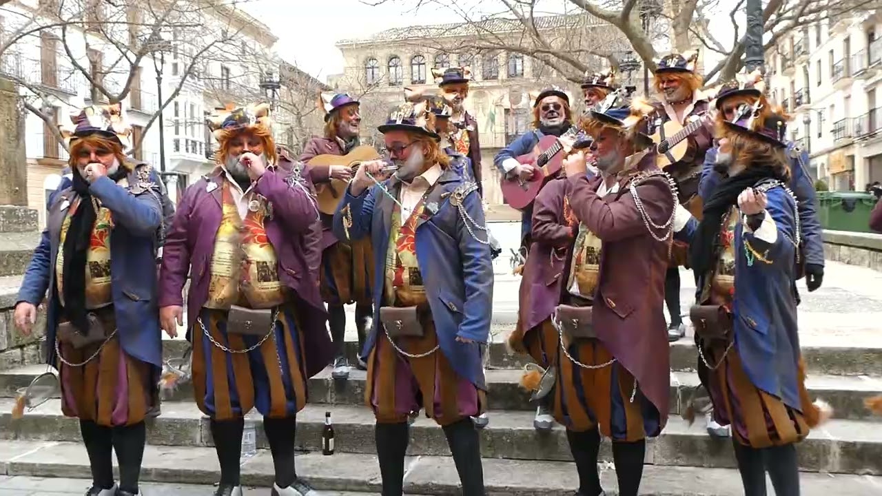 478 CARRUSEL DE AGRU. DE CARNAVAL DE ALCALA REAL EN PZA. AYUNTAMIENTO-LA PILLERIA-COMPARSA DE ALCALA