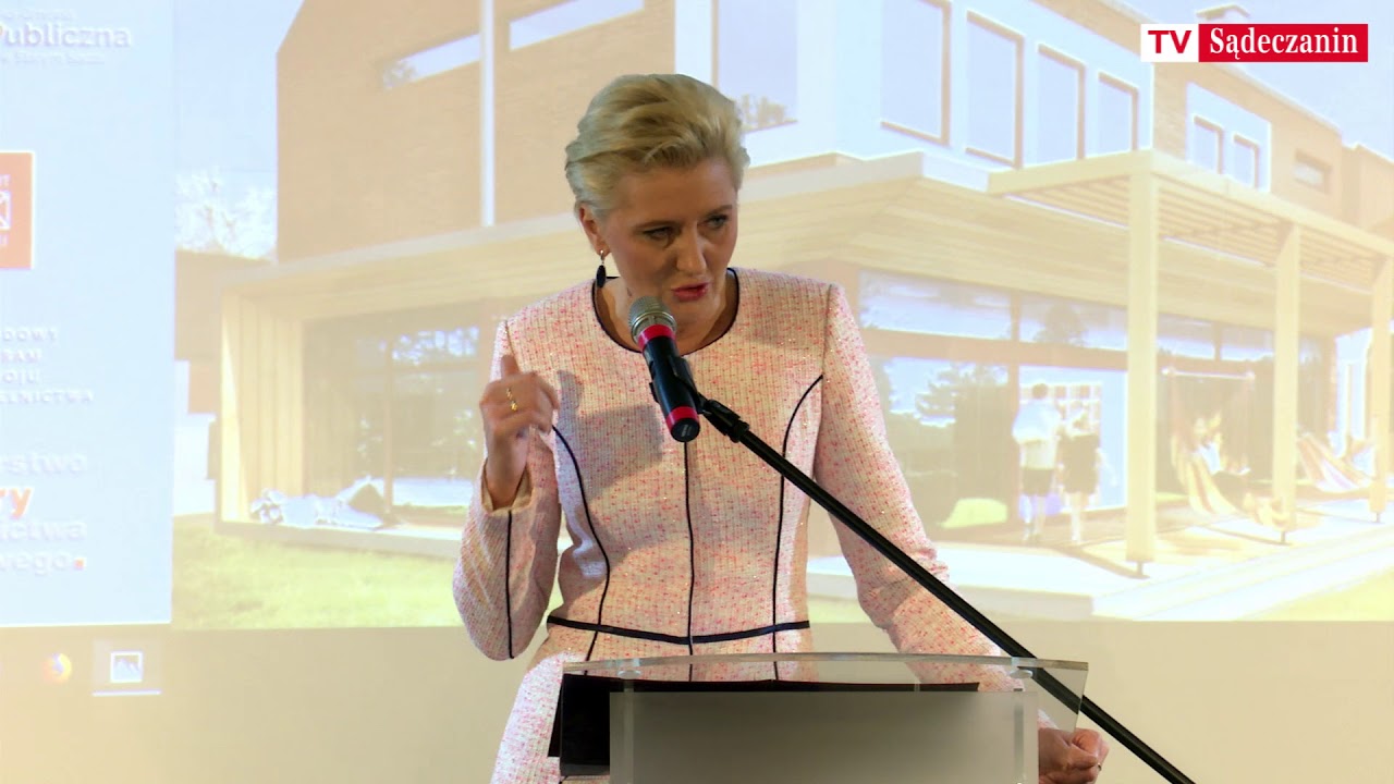 Agata Kornhauser-Duda otworzyła nową bibliotekę w Starym Sączu