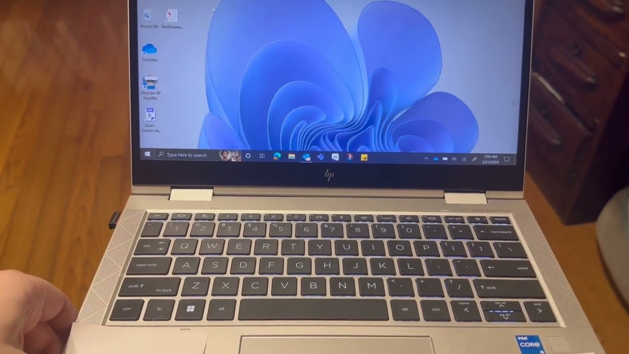 Обзор HP EliteBook x360 830 G8 с процессором Core i5 1145G7. Подходит для базовых вычислений, но ...